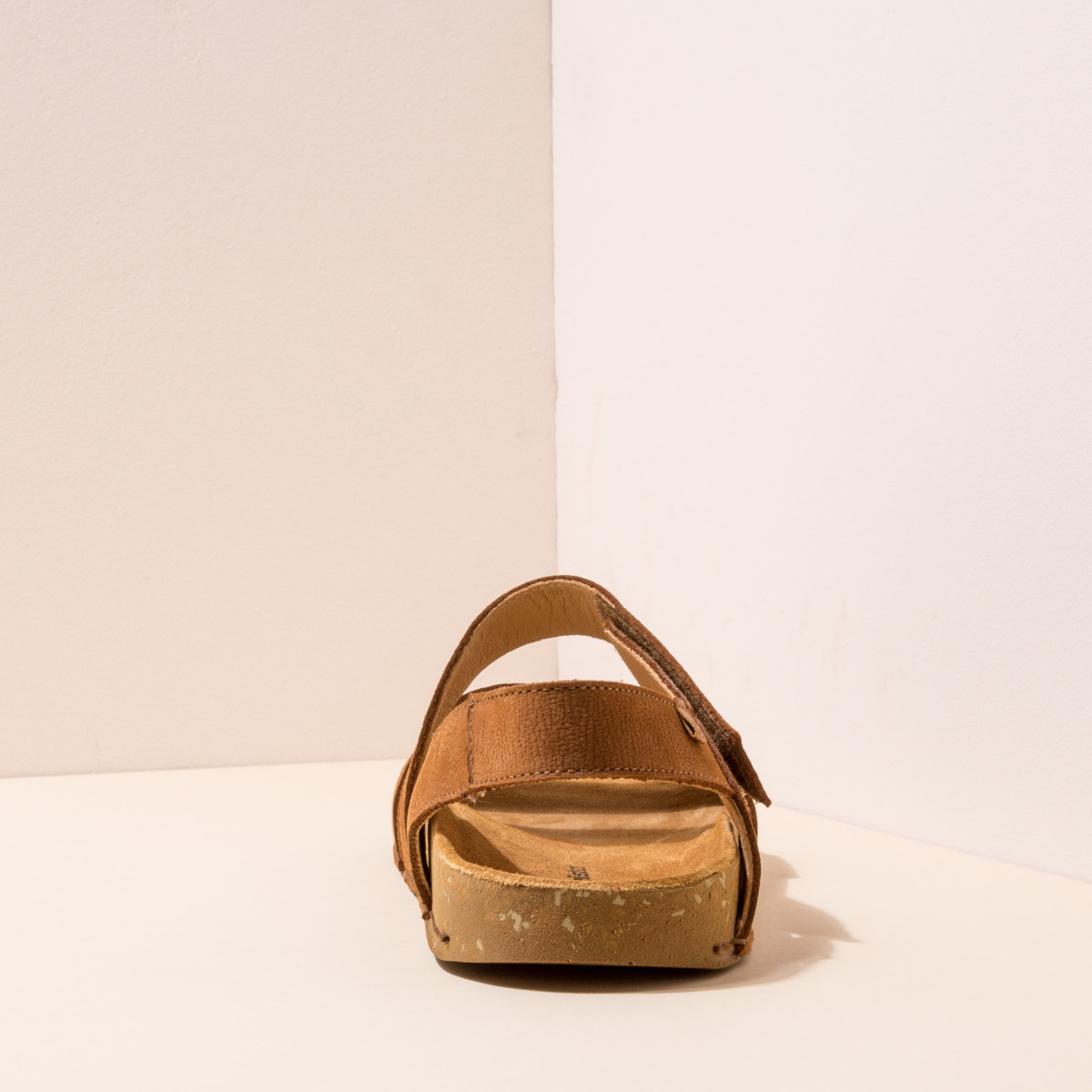 Sandales confortables plates en cuir à scratch et semelles ergonomiques - Cuivre - El naturalista