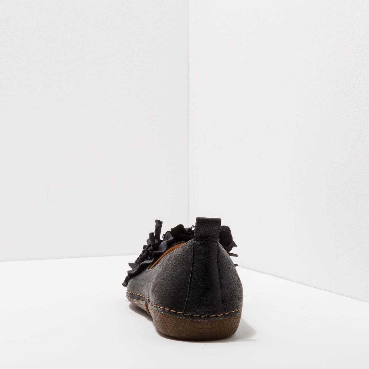 Ballerines femme en cuir mat et fleurs cuir - Neosens