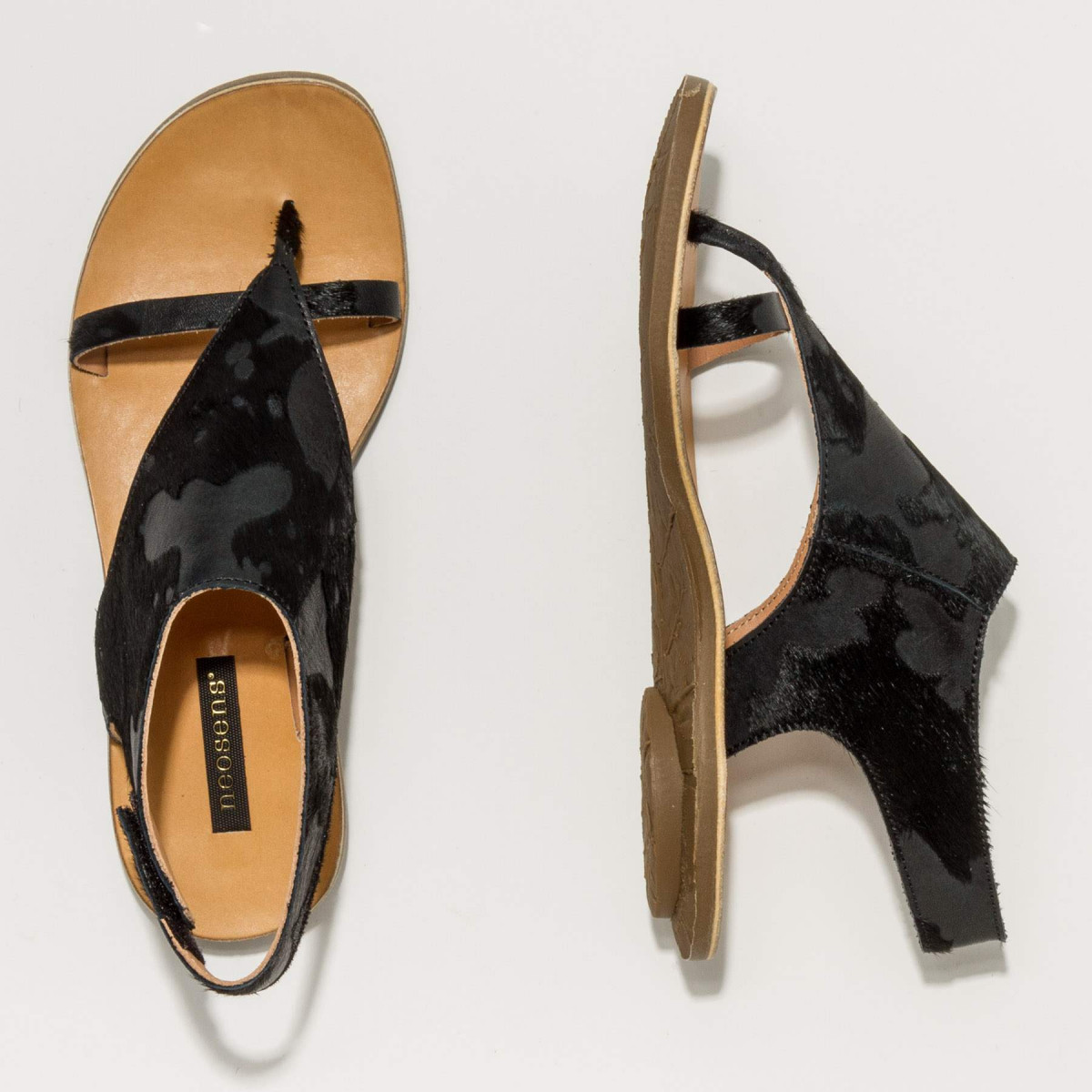 Sandales plates à large empiécement en cuir fantaisie - Neosens