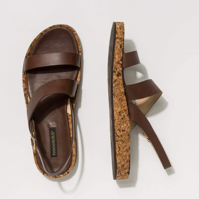 Sandales plates en cuir et semelle recyclée - Marron - Neosens