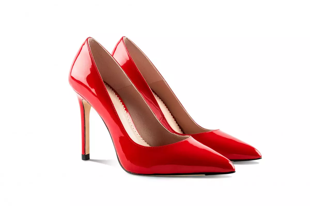 Talons aiguilles rouges sales