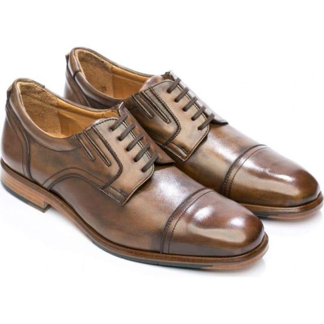 Derbies Habillées pour Homme: L'Homme Élégant Cuir Marron Patiné