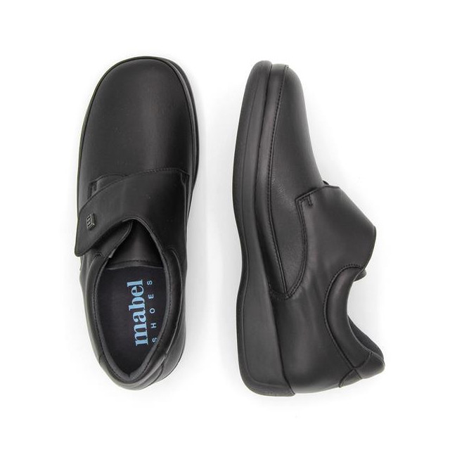 chaussures compensées fermées