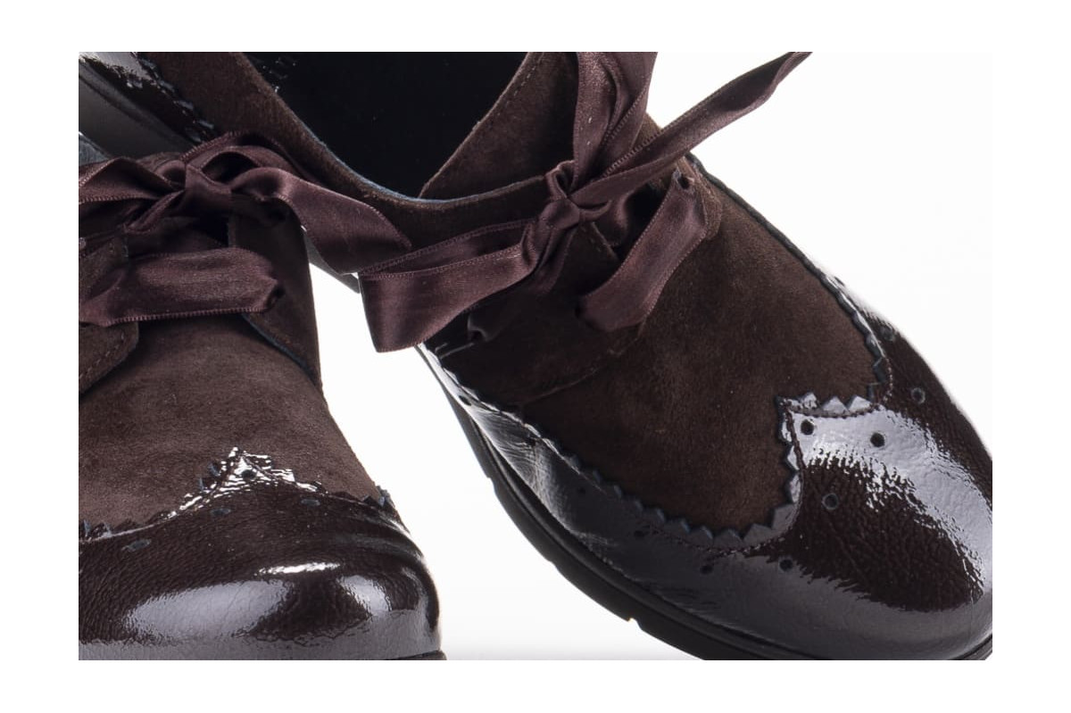 Chaussures compensées à lacets en cuir verni et daim - Marron - Lince