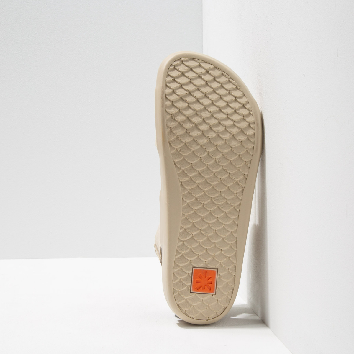 Sandales plates en cuir suédé - Beige - art