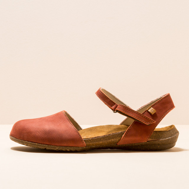 Sandales en cuir bout fermé à semelles en caoutchouc recyclé - El naturalista