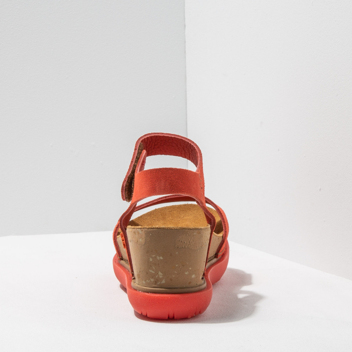 Sandales compensées en cuir suédé à semelle caoutchouc - art
