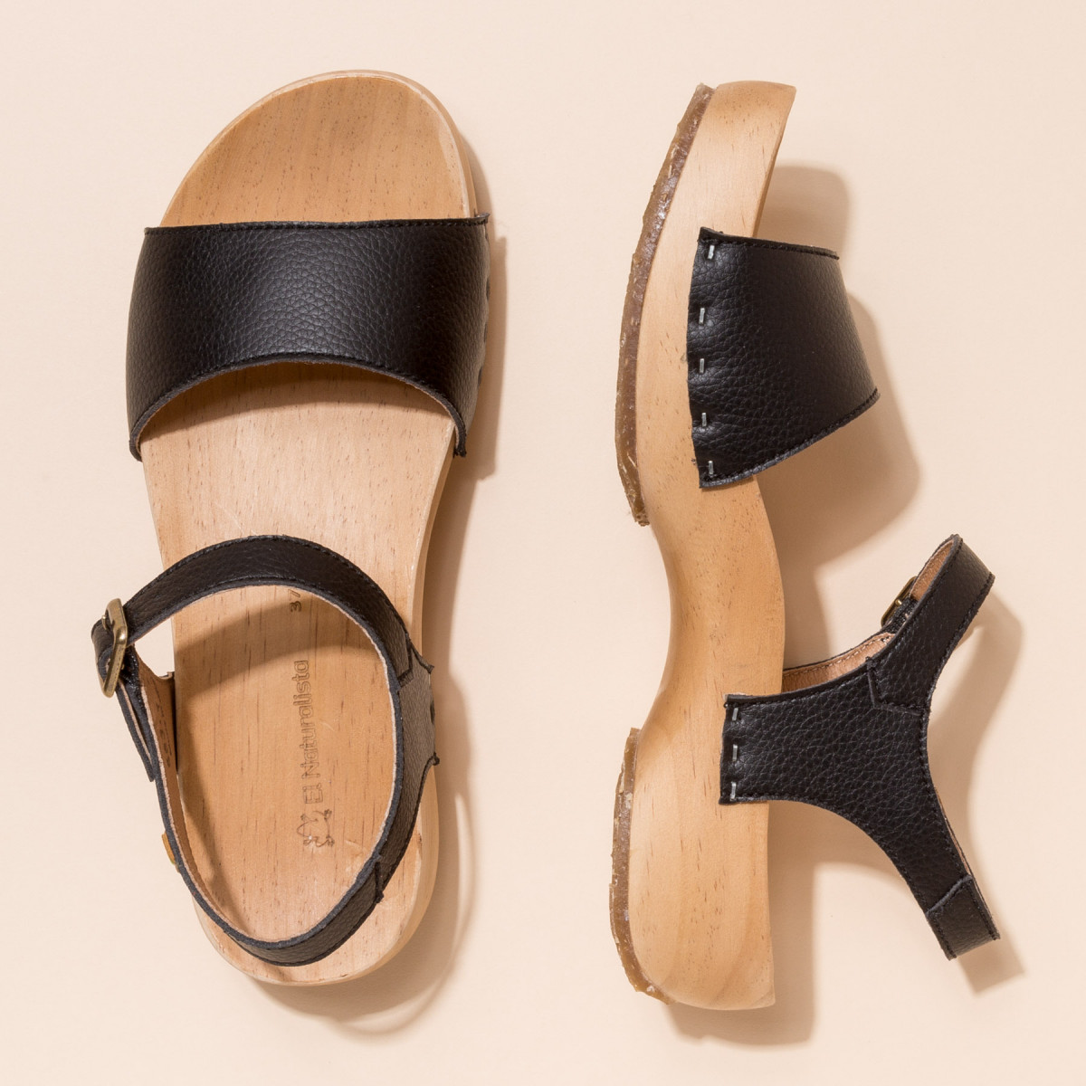 Sandales confortables véganes à plateforme en bois de pin naturel - Noir - El naturalista