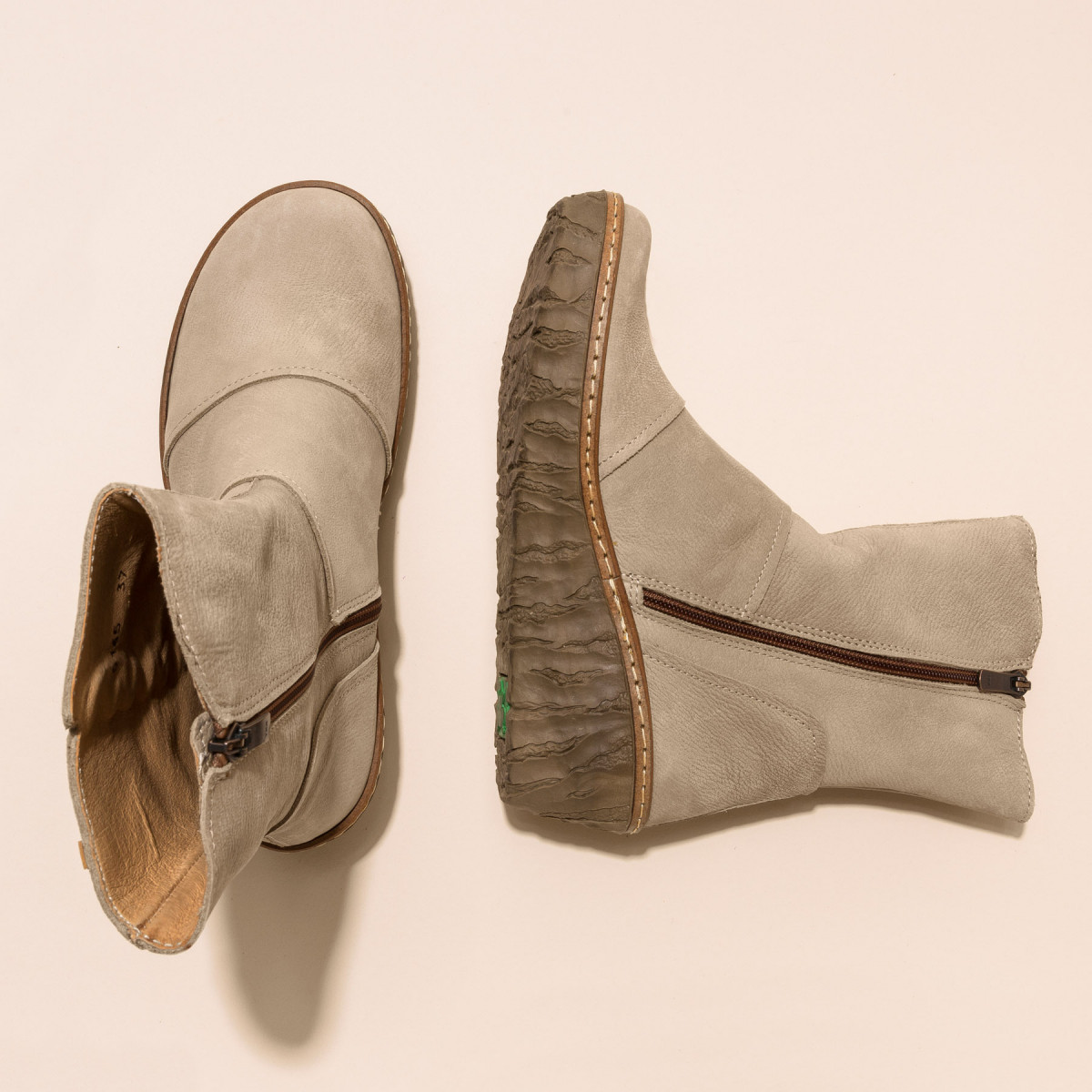 Bottines compensées brodées à la main - Beige - El naturalista