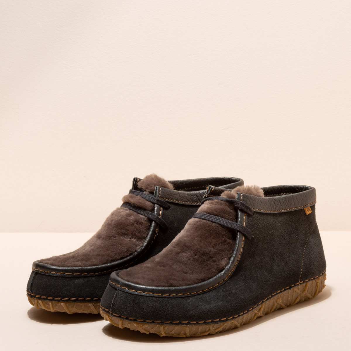 Chaussures confortables en daim et fausse fourrure - Noir - El naturalista