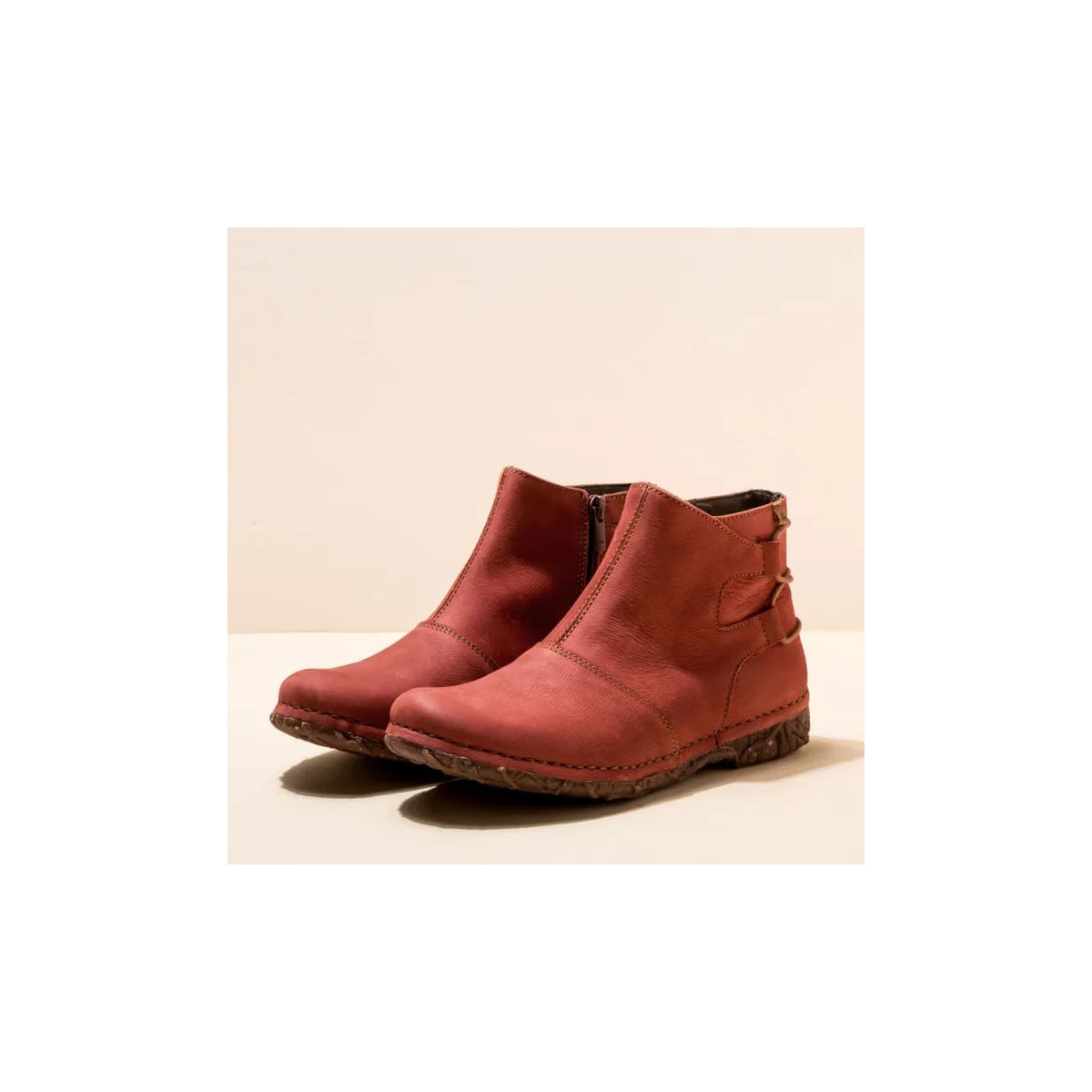 Bottines plates en cuir brossé - Rouge - El naturalista