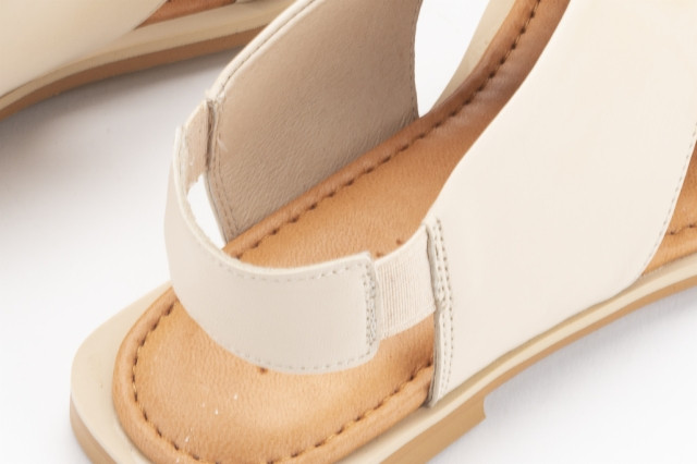 Sandales plates croisées à élastique - Beige - Lince