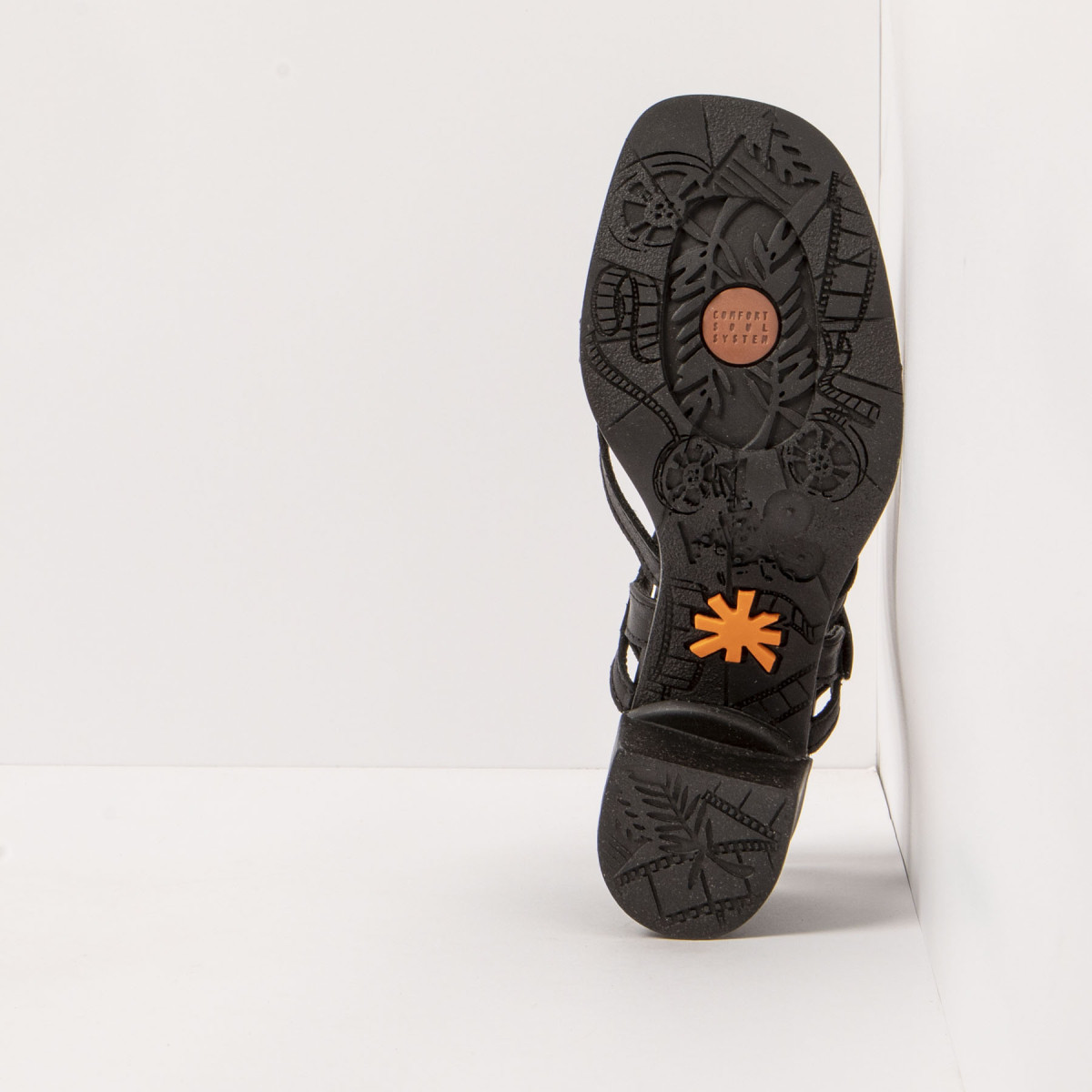 Sandales à talon bottier type tongs - Noir - art