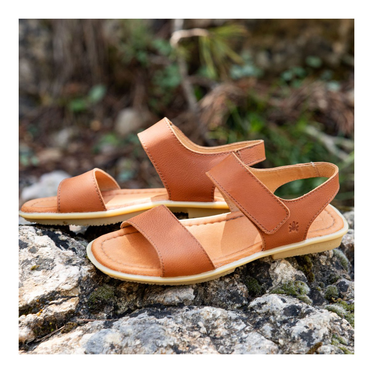 Sandales confortables plates en cuir - Marron - El naturalista