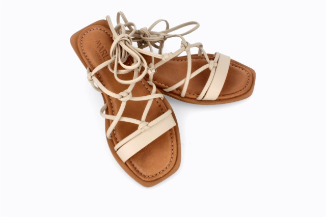 Sandales confortables plates lacées en cuir - Beige - Lince