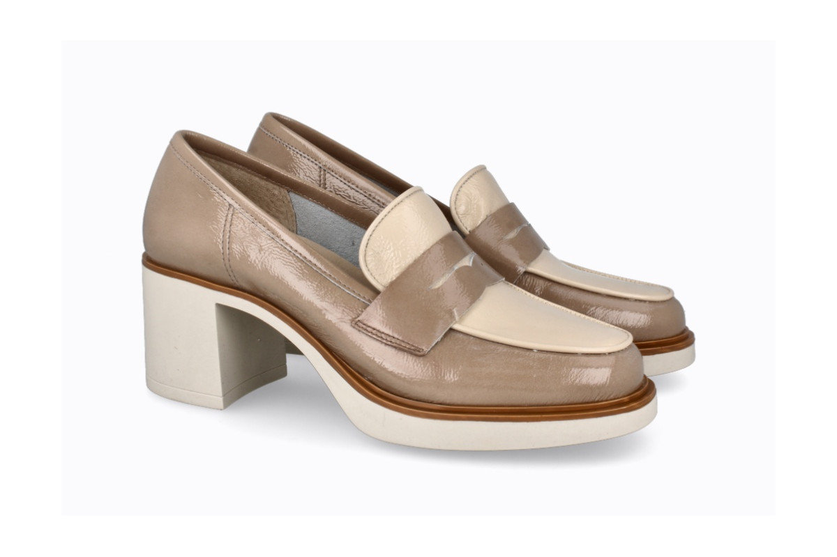 Mocassins à talon en cuir verni - Beige - Lince